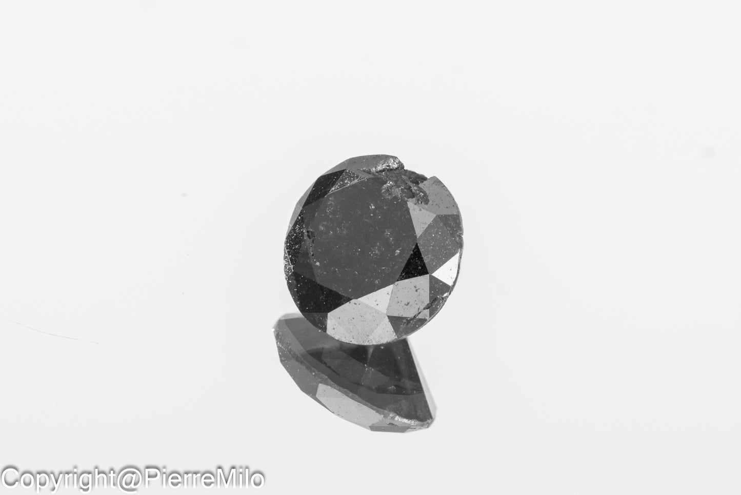Diamante Negro de 1.496 Qt