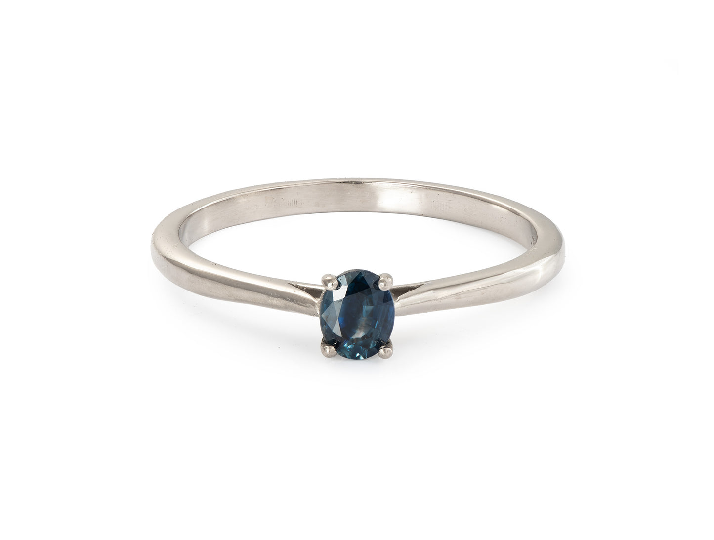 Anillo de oro 18k con Zafiro Natural