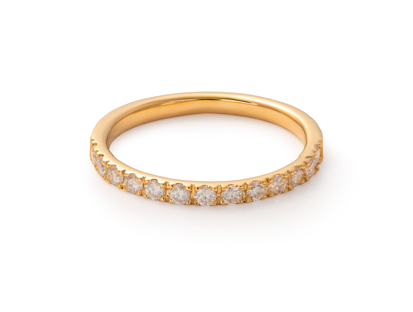 Anillo medio riviere en Oro 18K con Moisanitas