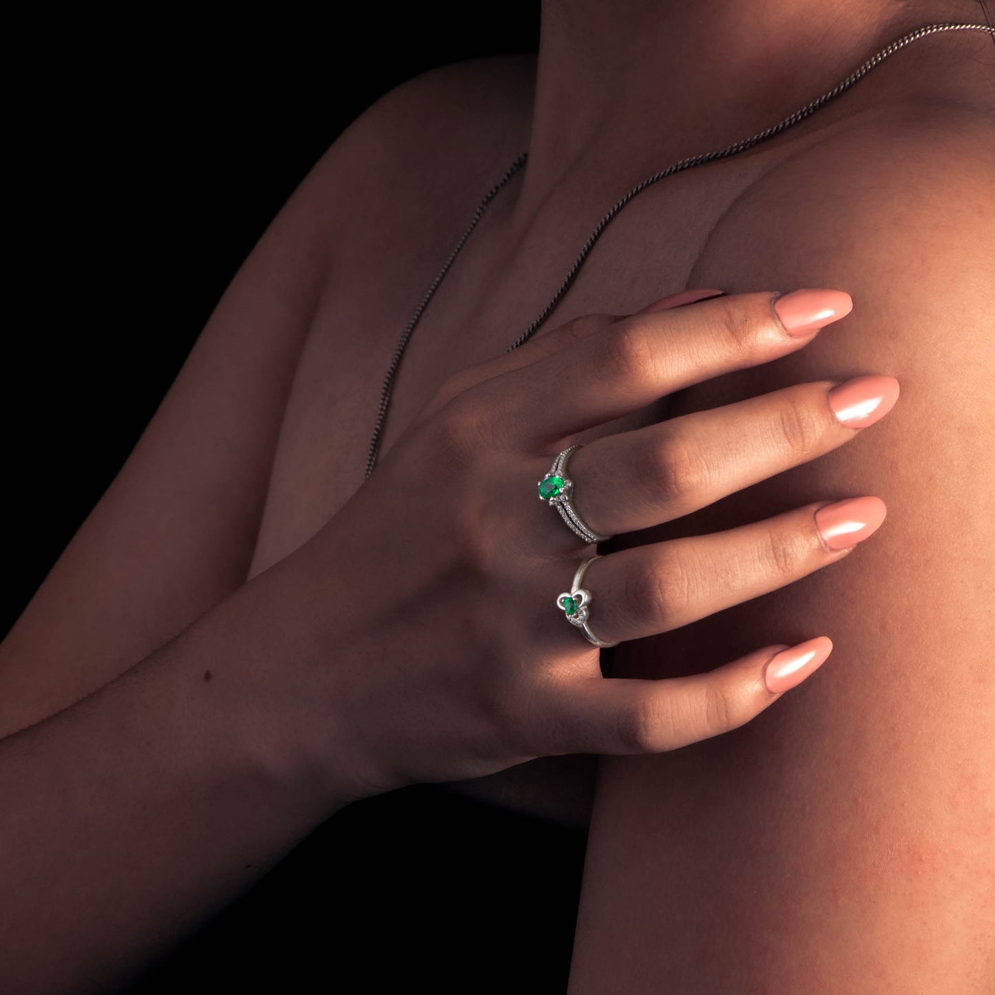 Anillo de plata con Esmeralda de Zambia