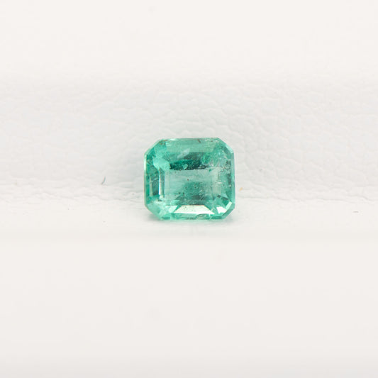 Esmeralda Verde Natural de 0.38Ct.