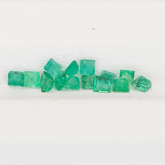 Esmeralda Verde Natural de 0.06Ct.