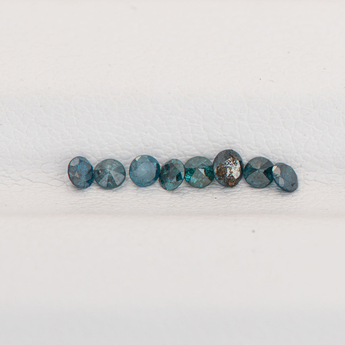 Diamante Azul Natural de 0.04Ct.