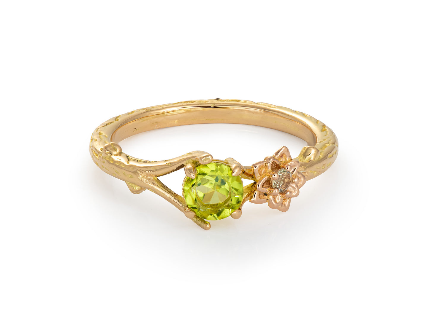 Anillo de Oro 18K con Peridoto y Zafiro