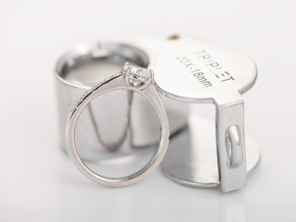 Anillo de oro blanco 18k con Diamante de laboratorio de 0.74Ct