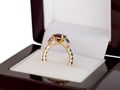 Anillo de oro 18k con Granate, Tanzanita y Zafiros Naturales