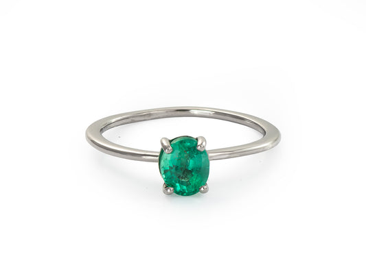 Anillo de Oro 18K con Esmeralda Natural