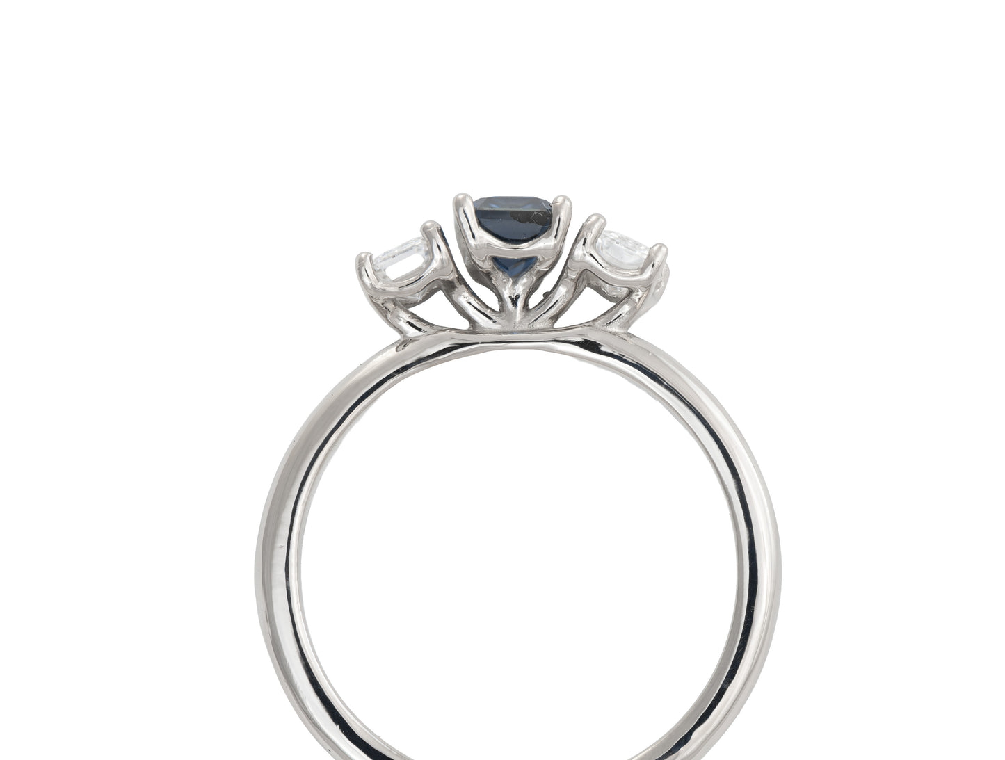 Anillo de Oro Amarillo 18K con Diamante Blanco Natural