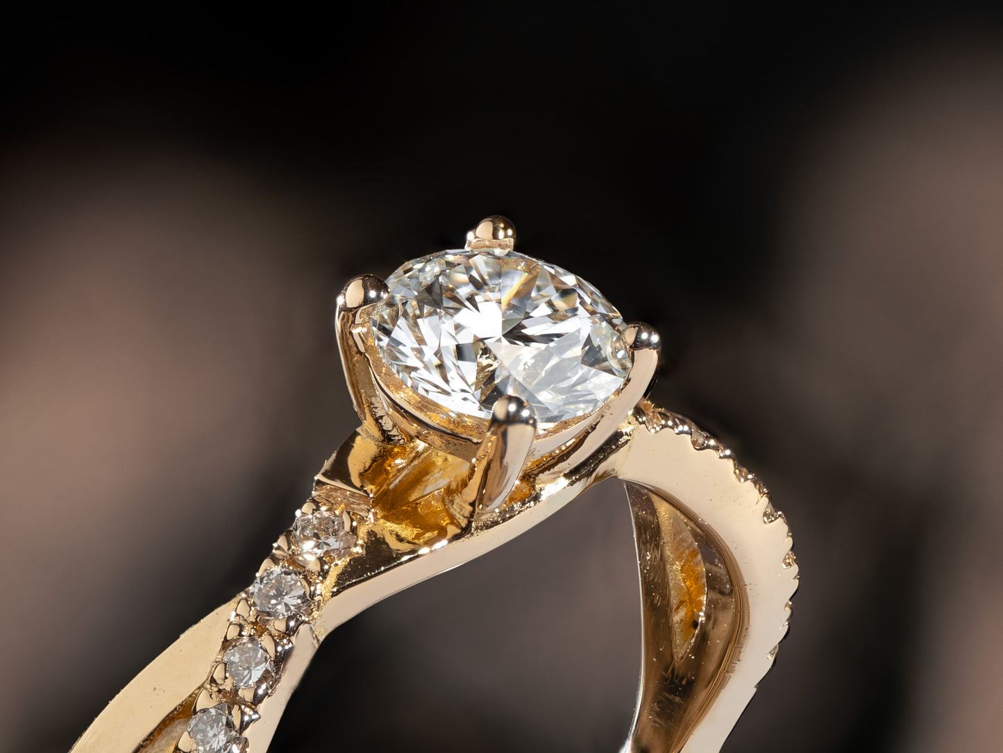 Anillo de oro 18k con Diamante de Laboratorio