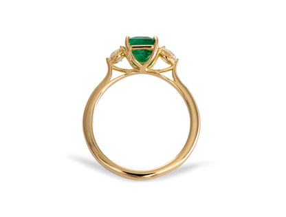 Anillo de Oro Amarillo 18K con Esmeralda Natural