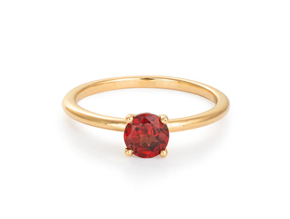 Anillo de Oro 18K con Granate Natural
