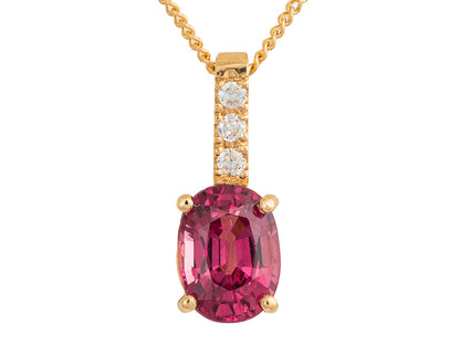 Dije con cadena de oro 18k con Granate Natural