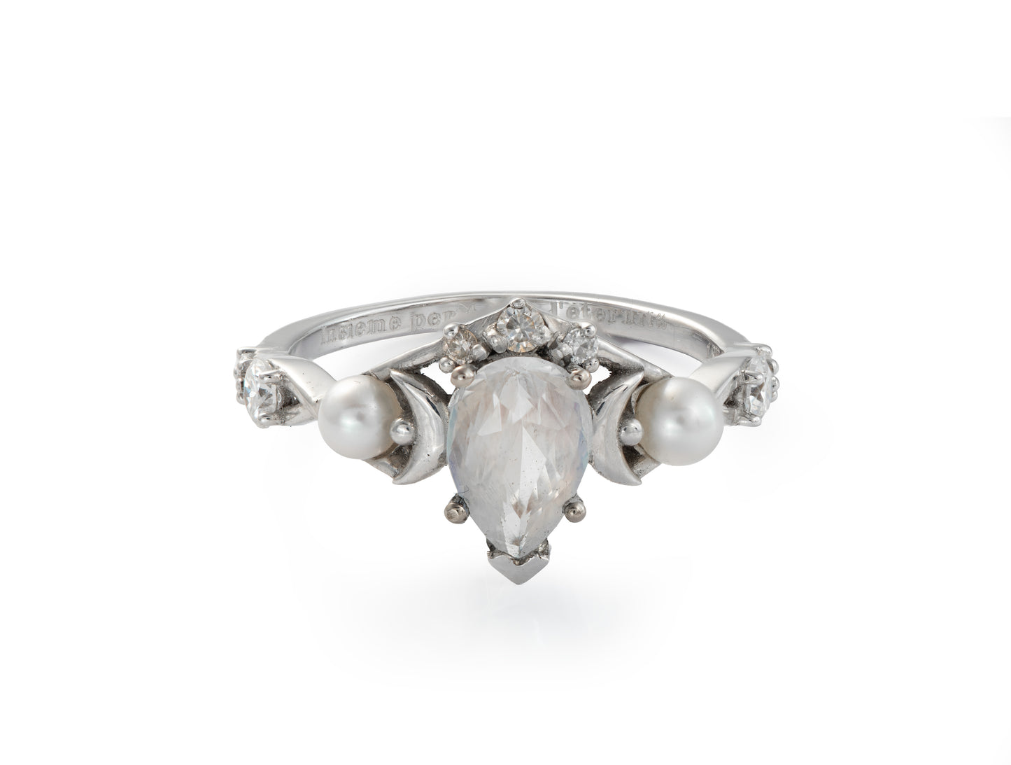 Anillo de oro 18k con Moonstone Natural y Perlas de Mar