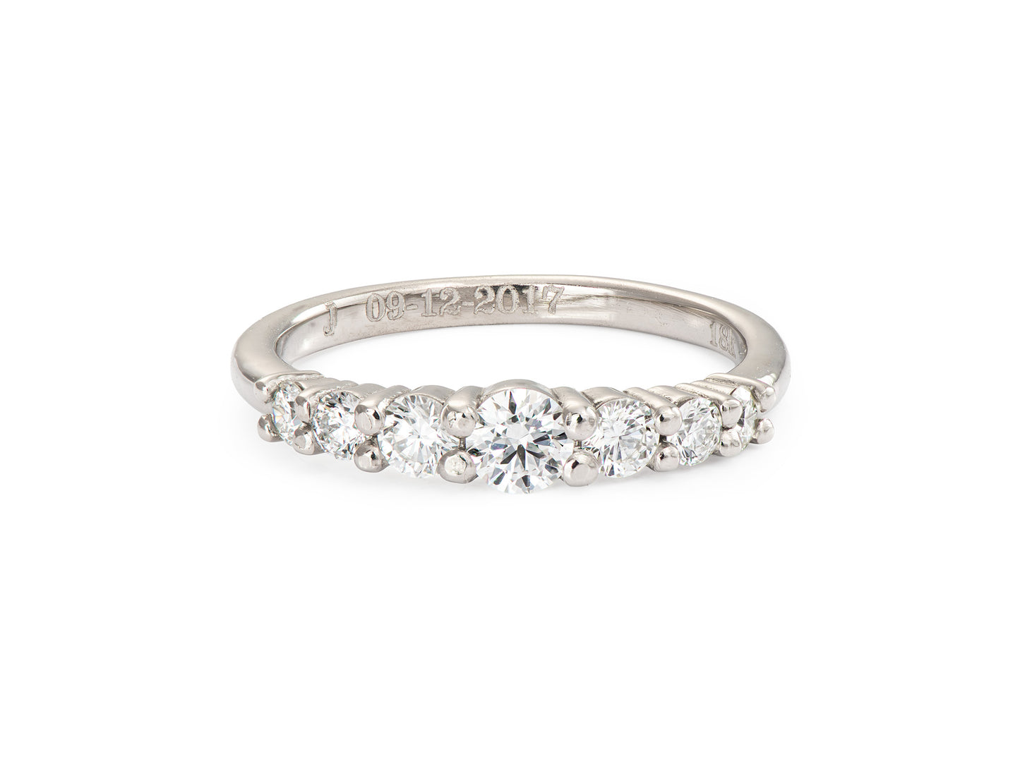 Anillo de Oro 18K con Diamantes Naturales