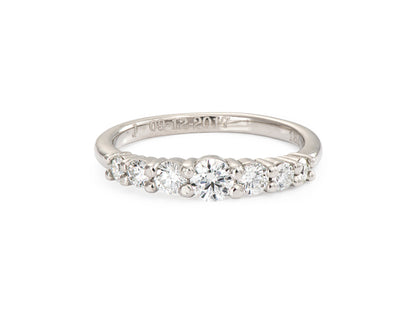 Anillo de Oro 18K con Diamantes Naturales