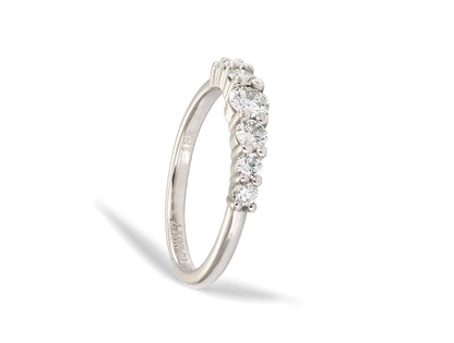 Anillo de Oro 18K con Diamantes Naturales