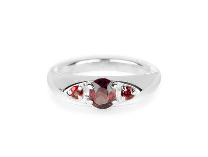 Anillo de Oro Blanco 18K con Zafiro Natural
