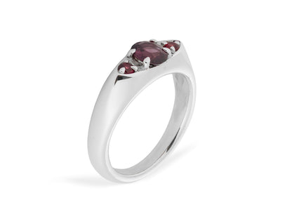 Anillo de Oro Blanco 18K con Zafiro Natural